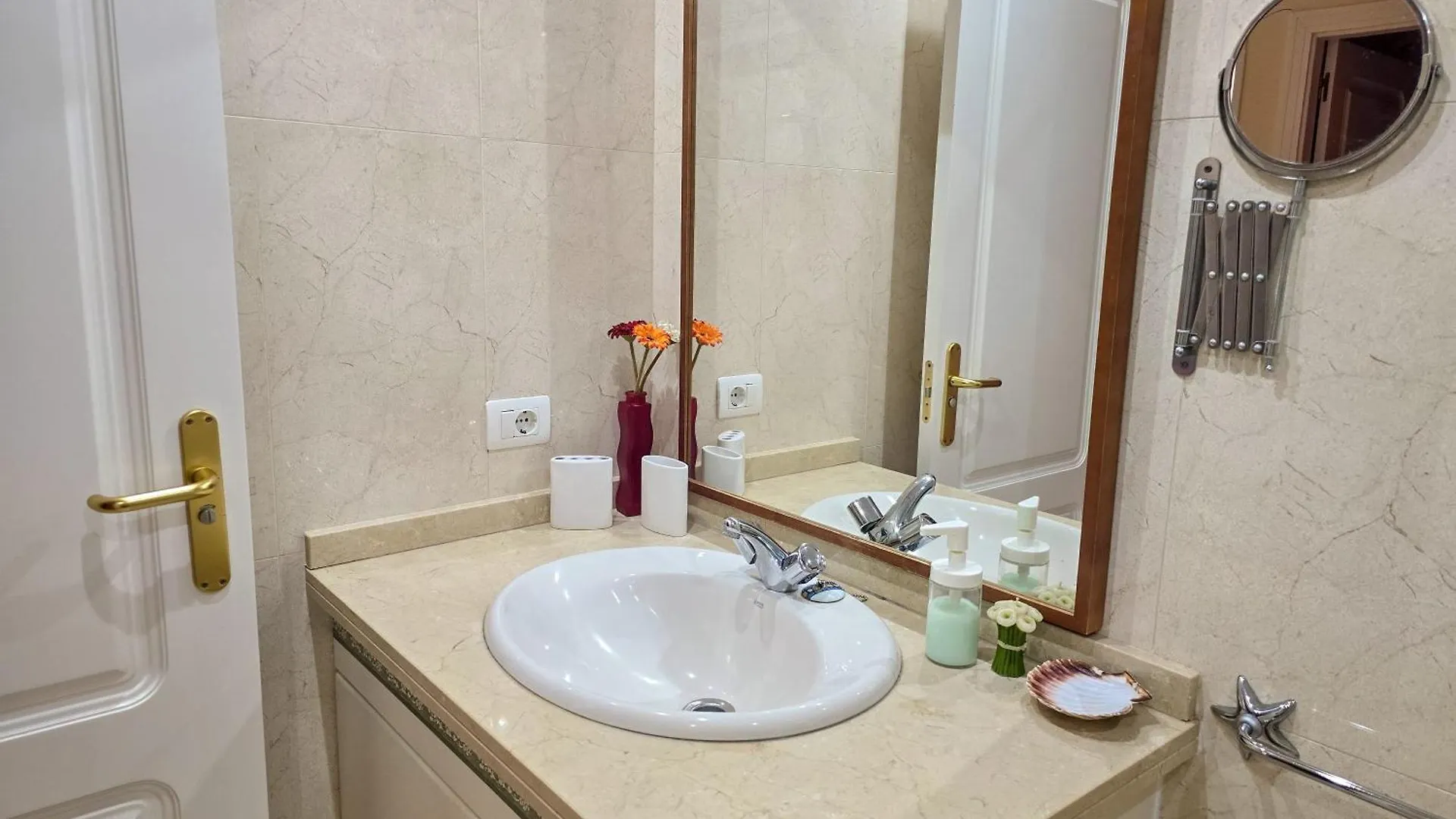 Oasis Palm Mar By Helloapartments 아파트 팔름-마르